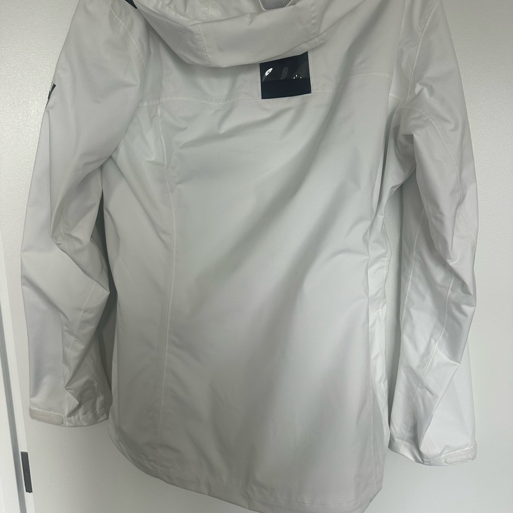 Helly Hansen Women’s White Performance Jacket with Black Accents - Picture 2 of 4